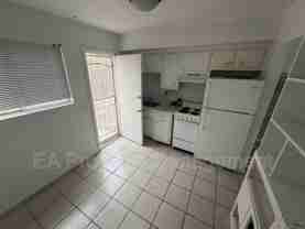 10108 Comanche Rd Ne #A - Photo 1 of 1