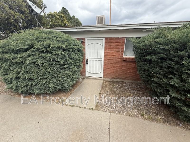 10108 Comanche Rd Ne #A - Photo 2 of 7