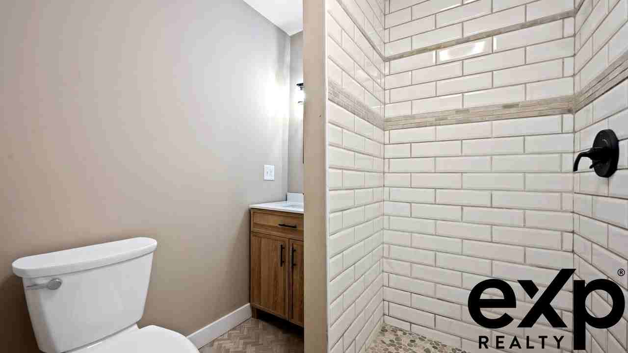 5 Monmouth St #2 - Photo 7 of 9