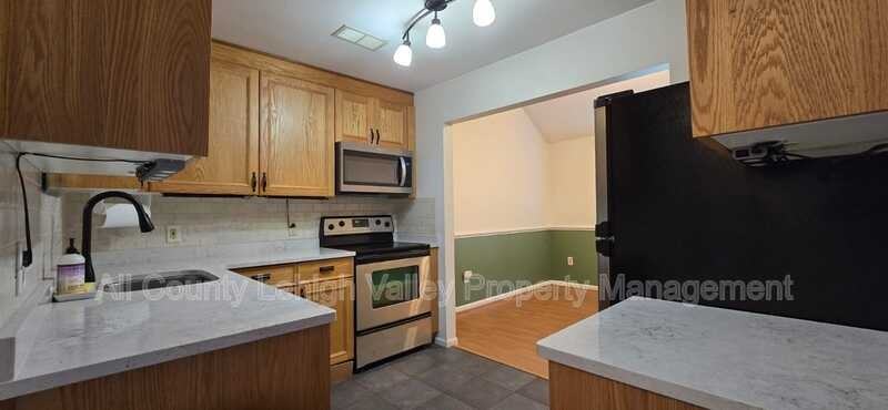 5634 Grace Ave - Photo 2 of 18