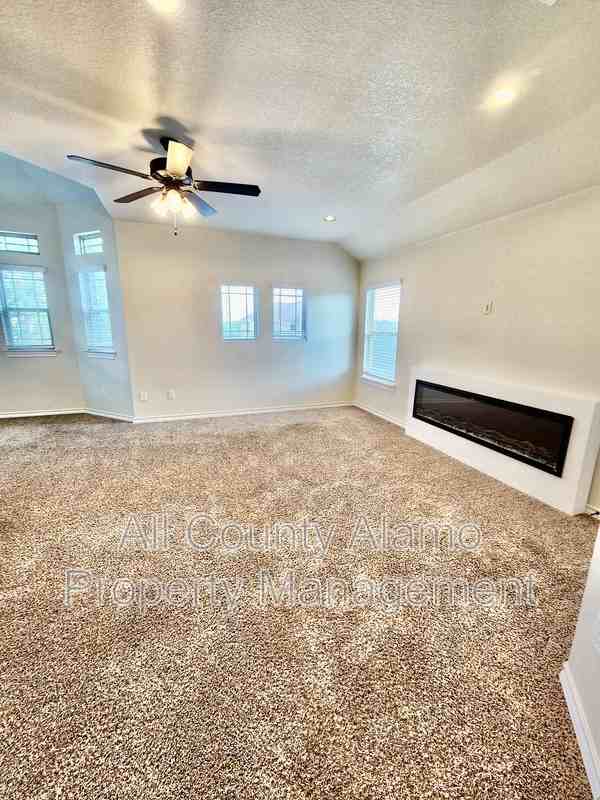 8831 Kallison Arbor - Photo 7 of 18