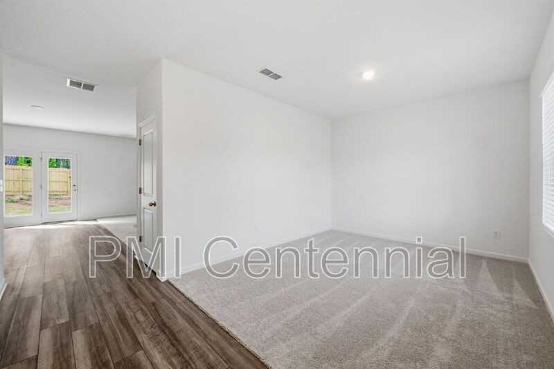 319 Bandimere Pkwy - Photo 6 of 35