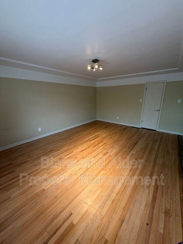 5226 Se Clinton St - Photo 2 of 23