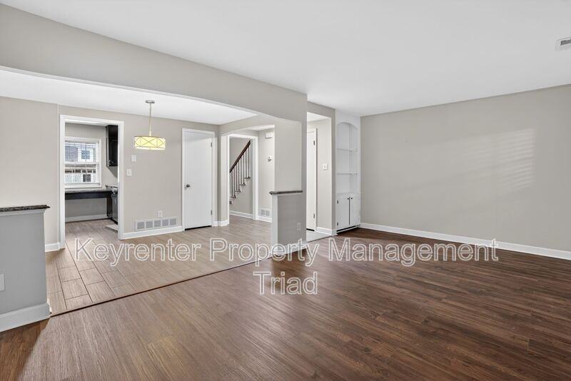 2317 Patriot Way #C - Photo 4 of 29