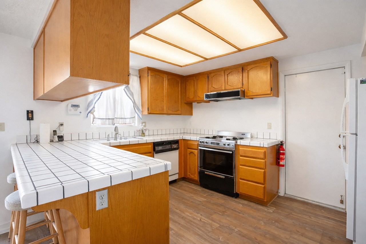 Watford Ave & E Ivesbrook St - Photo 6 of 9