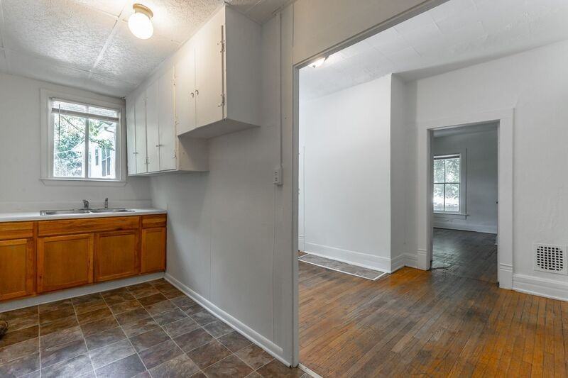 518 E Manning St #1 - Photo 3 of 14