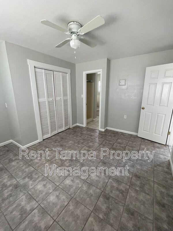 1124 Neptune Dr - Photo 3 of 25