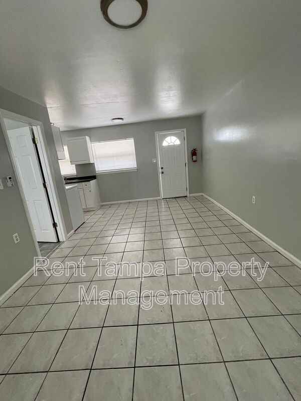 1124 Neptune Dr - Photo 6 of 25