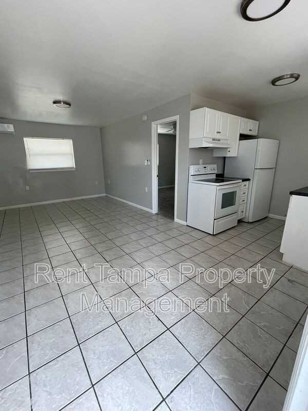 1124 Neptune Dr - Photo 7 of 25