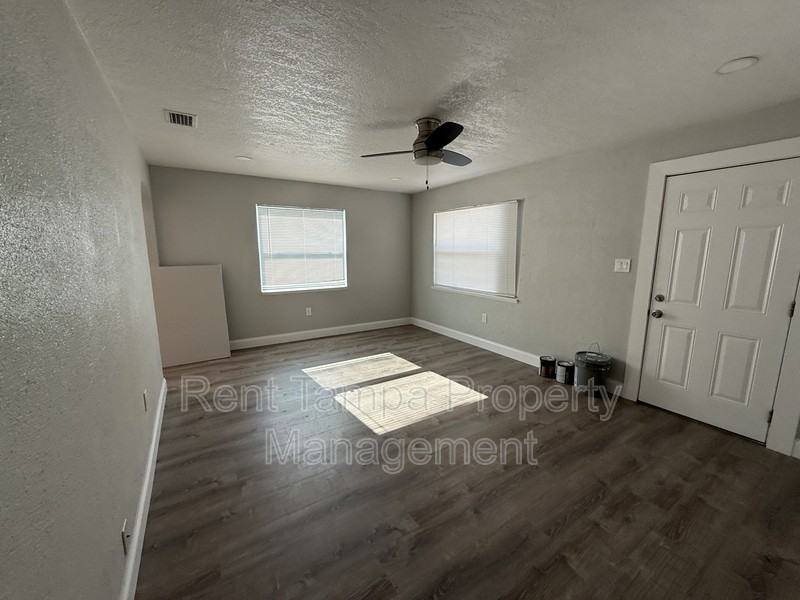 4801 10th Ave S - Photo 4 of 10