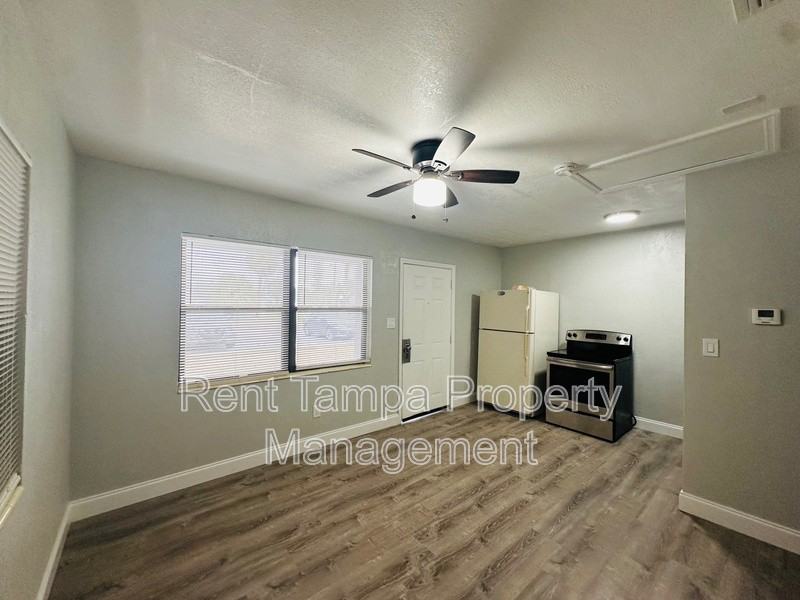 1610 12th Ave S - Photo 3 of 11