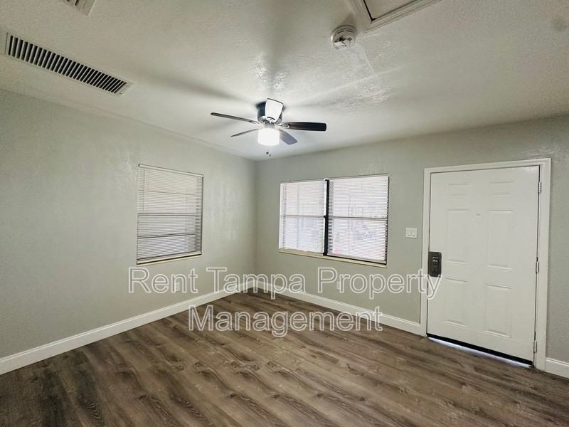 1610 12th Ave S - Photo 4 of 11