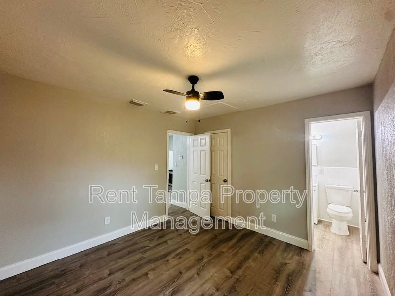 1610 12th Ave S - Photo 5 of 11