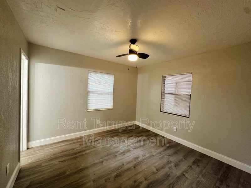 1610 12th Ave S - Photo 7 of 11