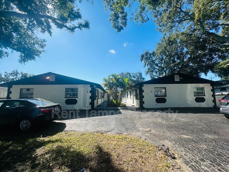 618 93rd Ave N - Photo 2 of 21