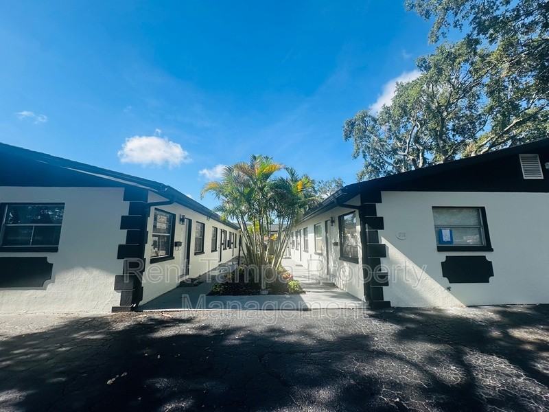 618 93rd Ave N - Photo 3 of 21