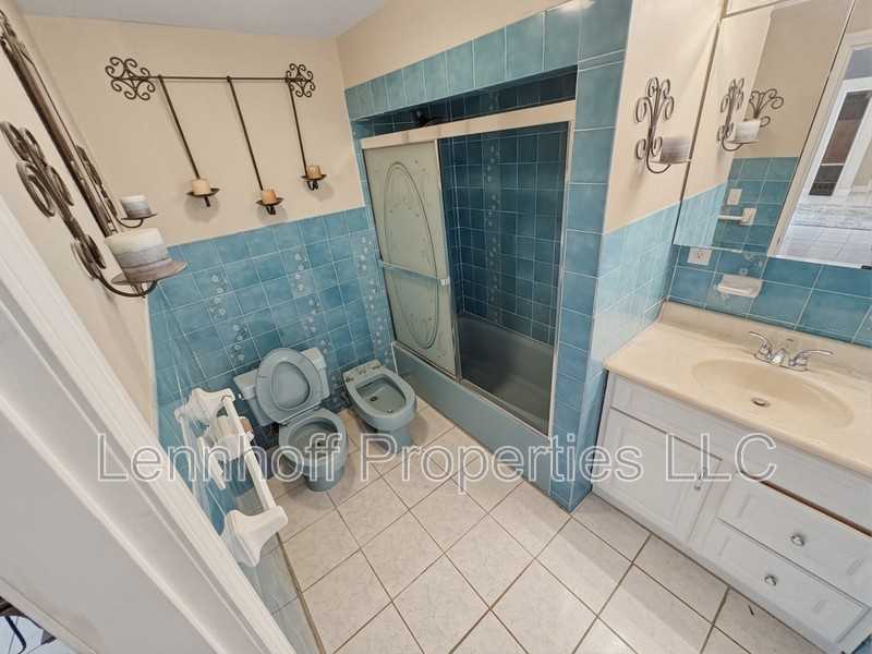 25 Ware St - Photo 2 of 9