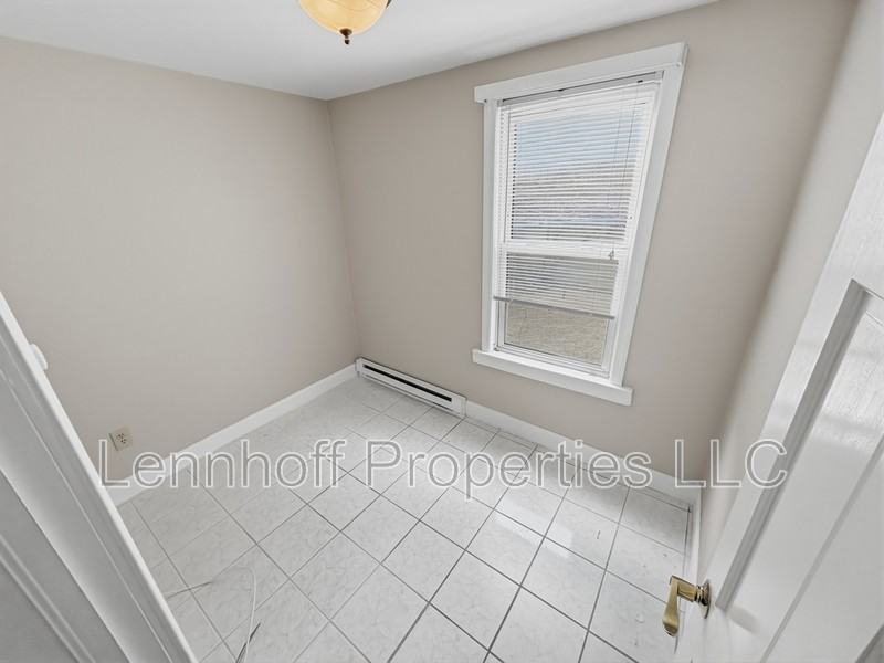 25 Ware St - Photo 3 of 9