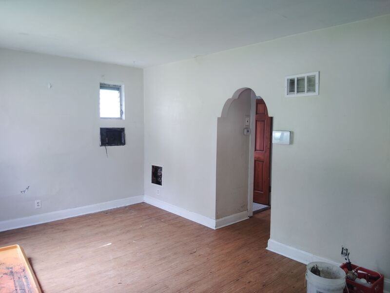 4521 Oakwood Ave - Photo 4 of 6