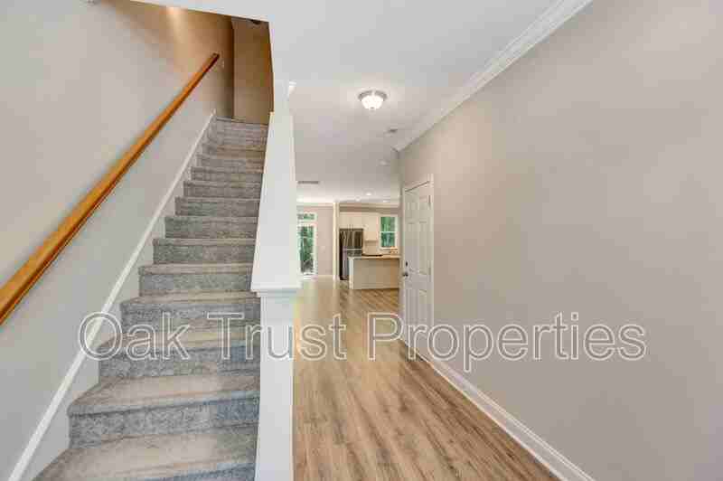 9620 Scarborough Ct - Photo 7 of 35