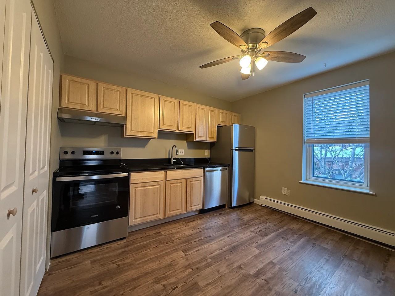 4 Albemarle Ct #C - Photo 2 of 11