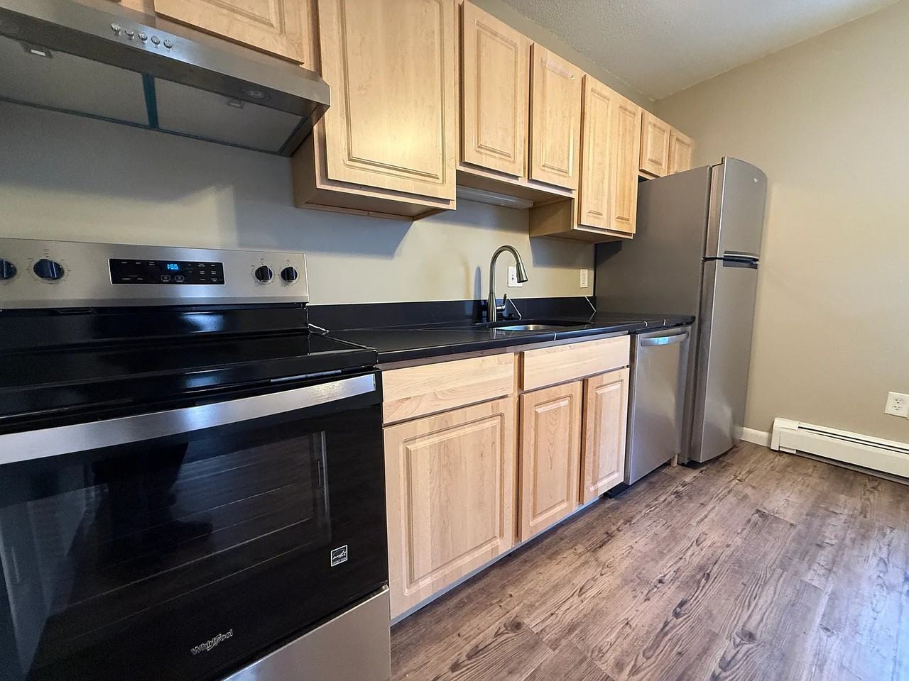 4 Albemarle Ct #C - Photo 3 of 11