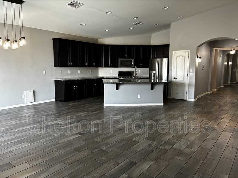 10326 E Corbin Ave - Photo 2 of 40