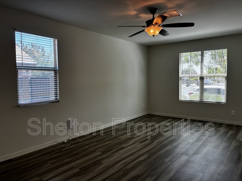 10326 E Corbin Ave - Photo 7 of 40