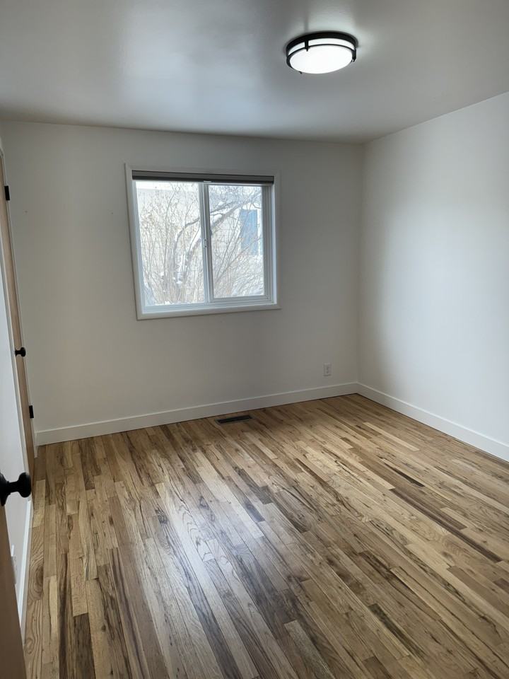 177 Honeysuckle St - Photo 5 of 11
