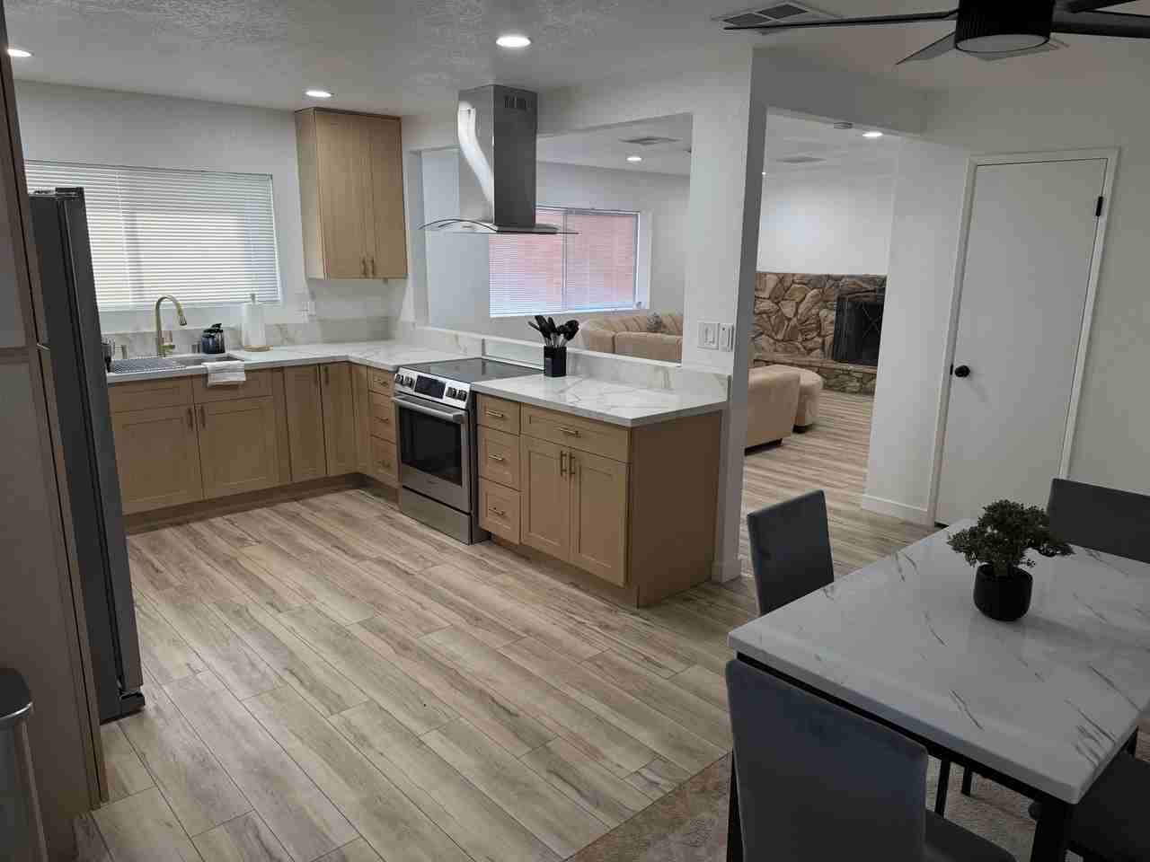 136 Rawhide Ln - Photo 3 of 9