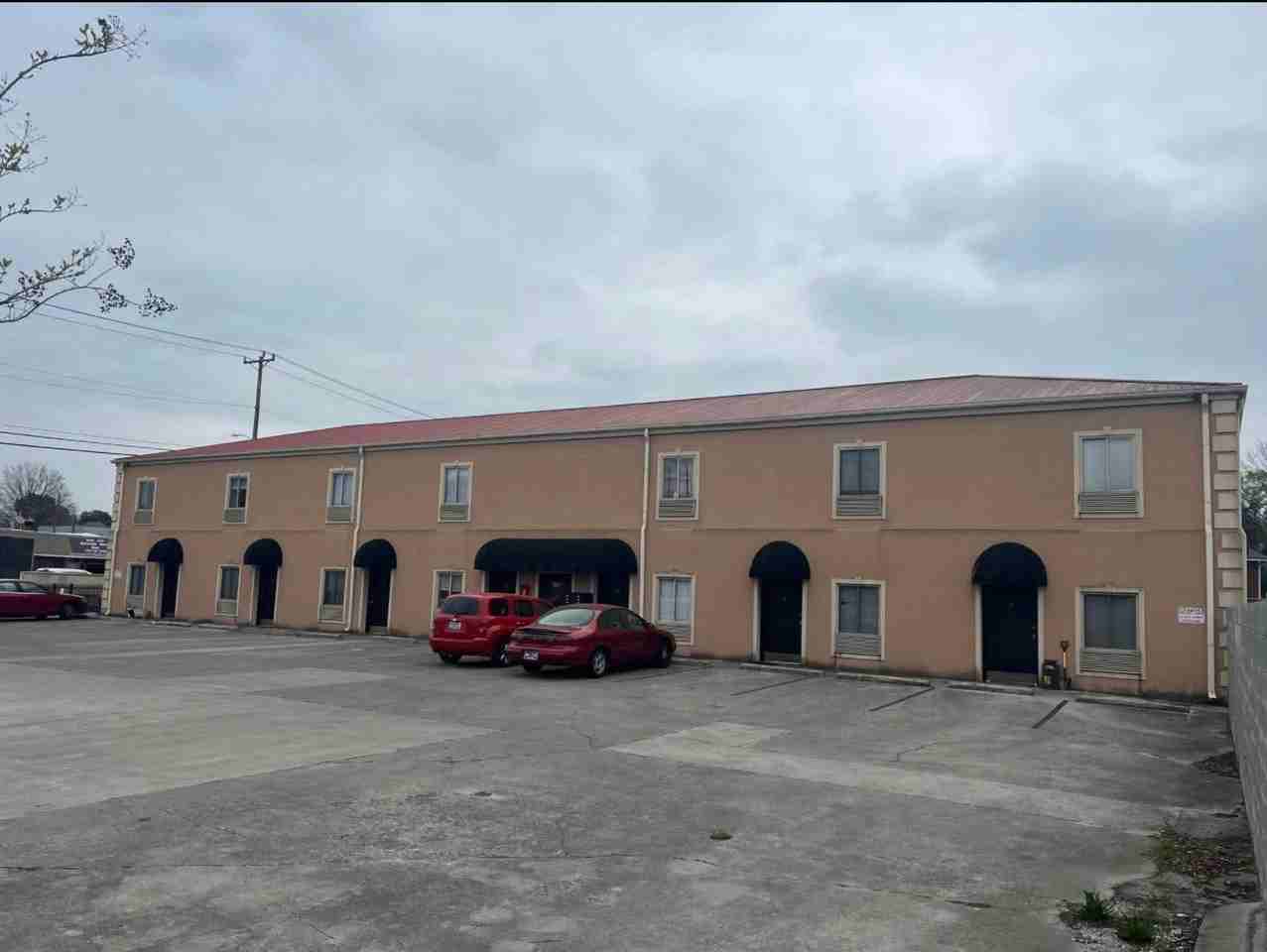 260 Parker St Ne #8 - Photo 2 of 7