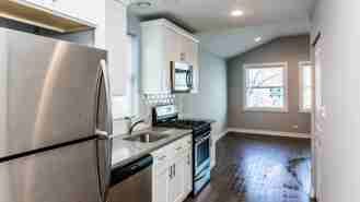 1617 N Maplewood Ave #2F - Photo 1 of 1