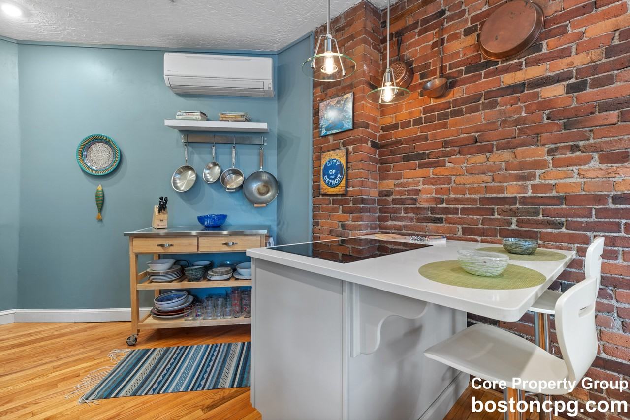 328 Commercial St #22 - Photo 2 of 12