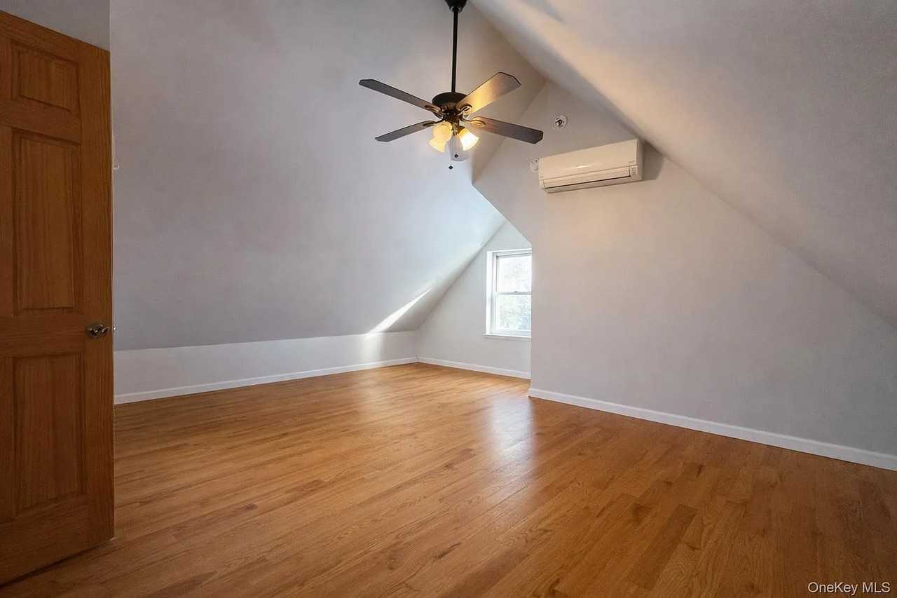 172nd St - Photo 4 of 4