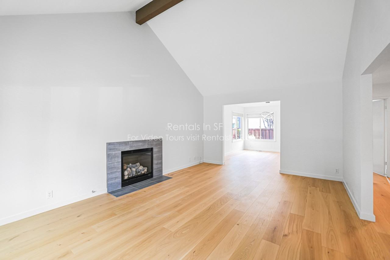 415 Bally Way - Photo 6 of 30