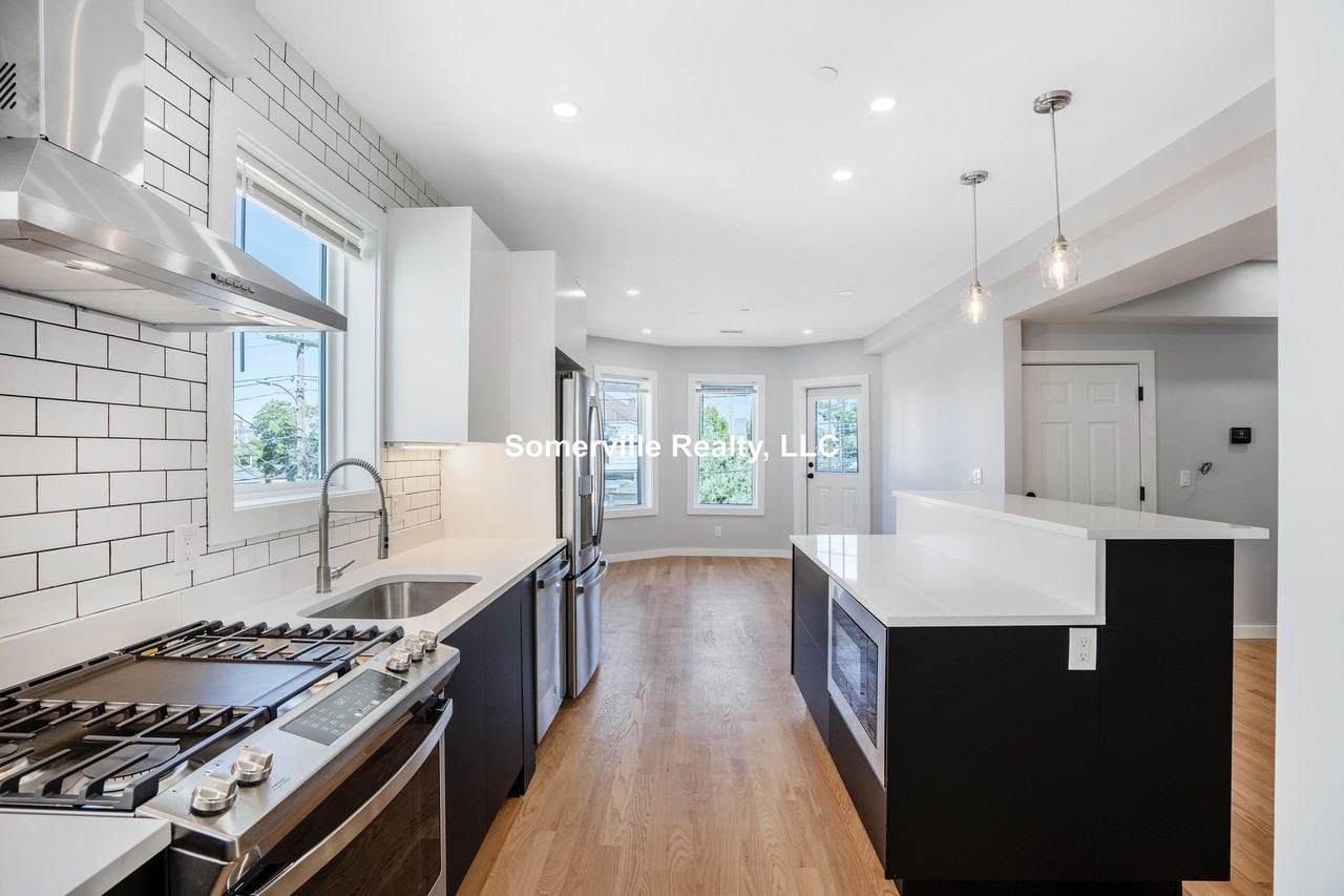 27 Linden St #1 - Photo 2 of 22