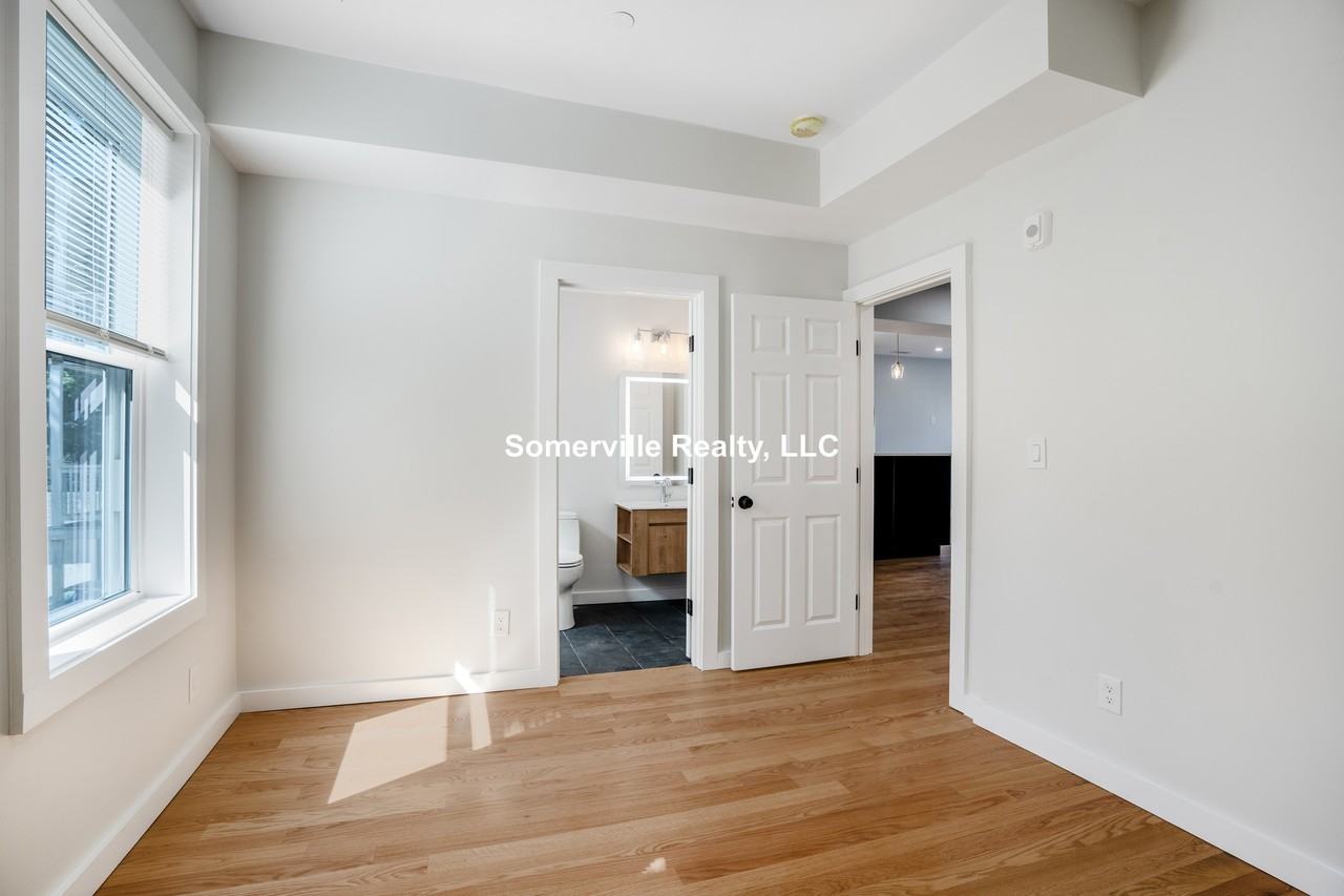 27 Linden St #1 - Photo 4 of 22