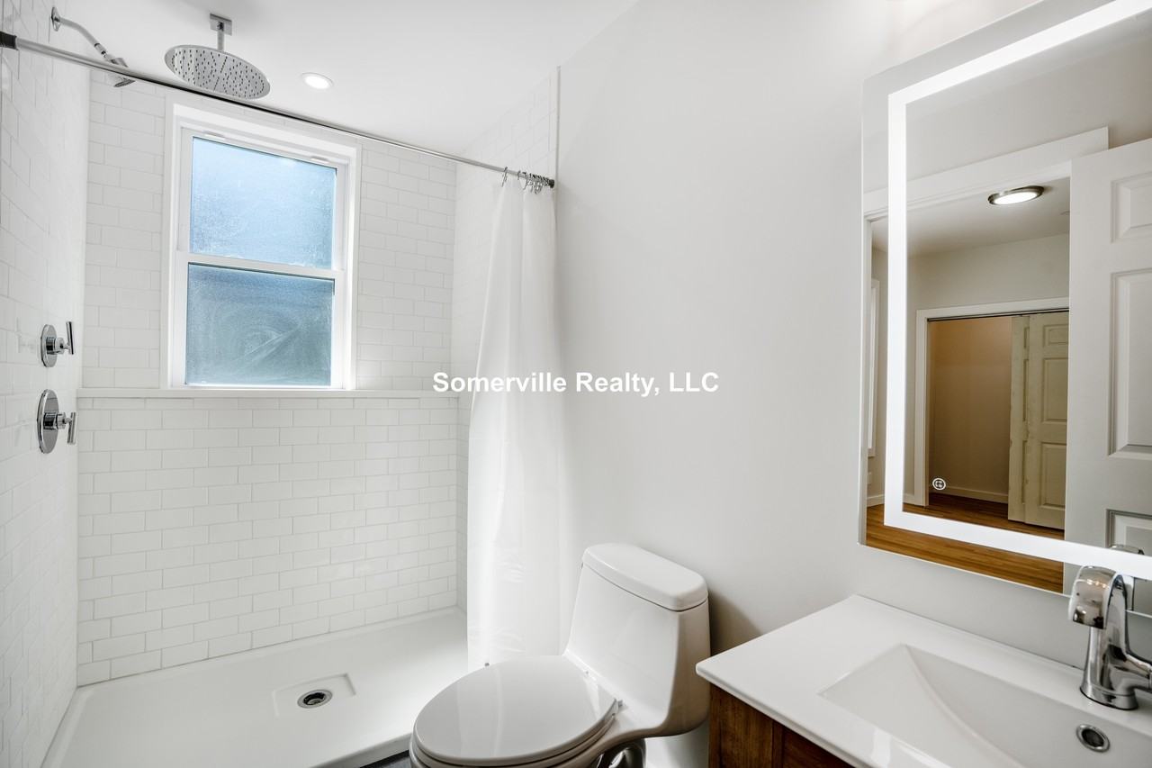 27 Linden St #1 - Photo 7 of 22