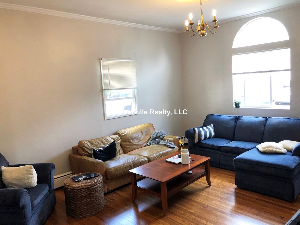 15 Ashford St #1 - Photo 3 of 11