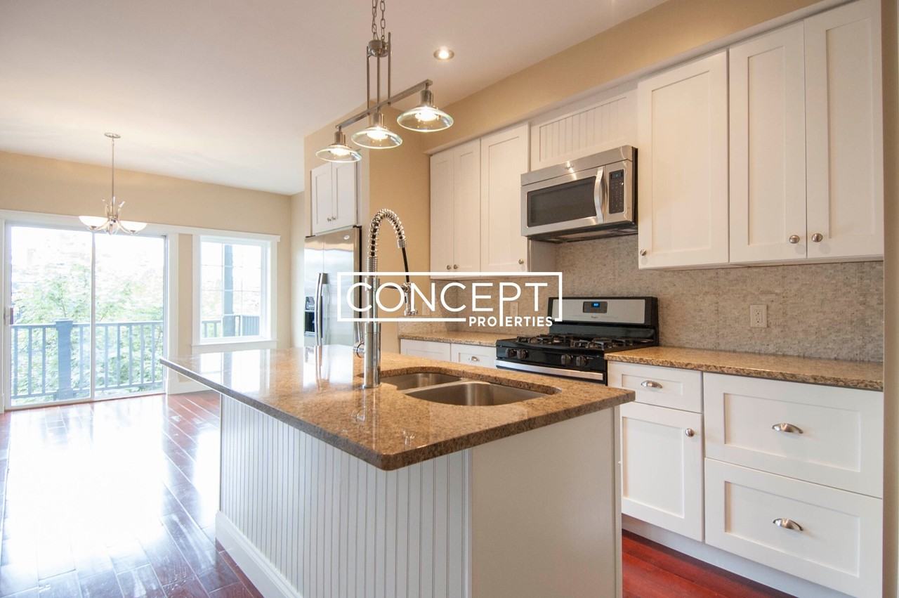 6 Rockledge St #B - Photo 3 of 32