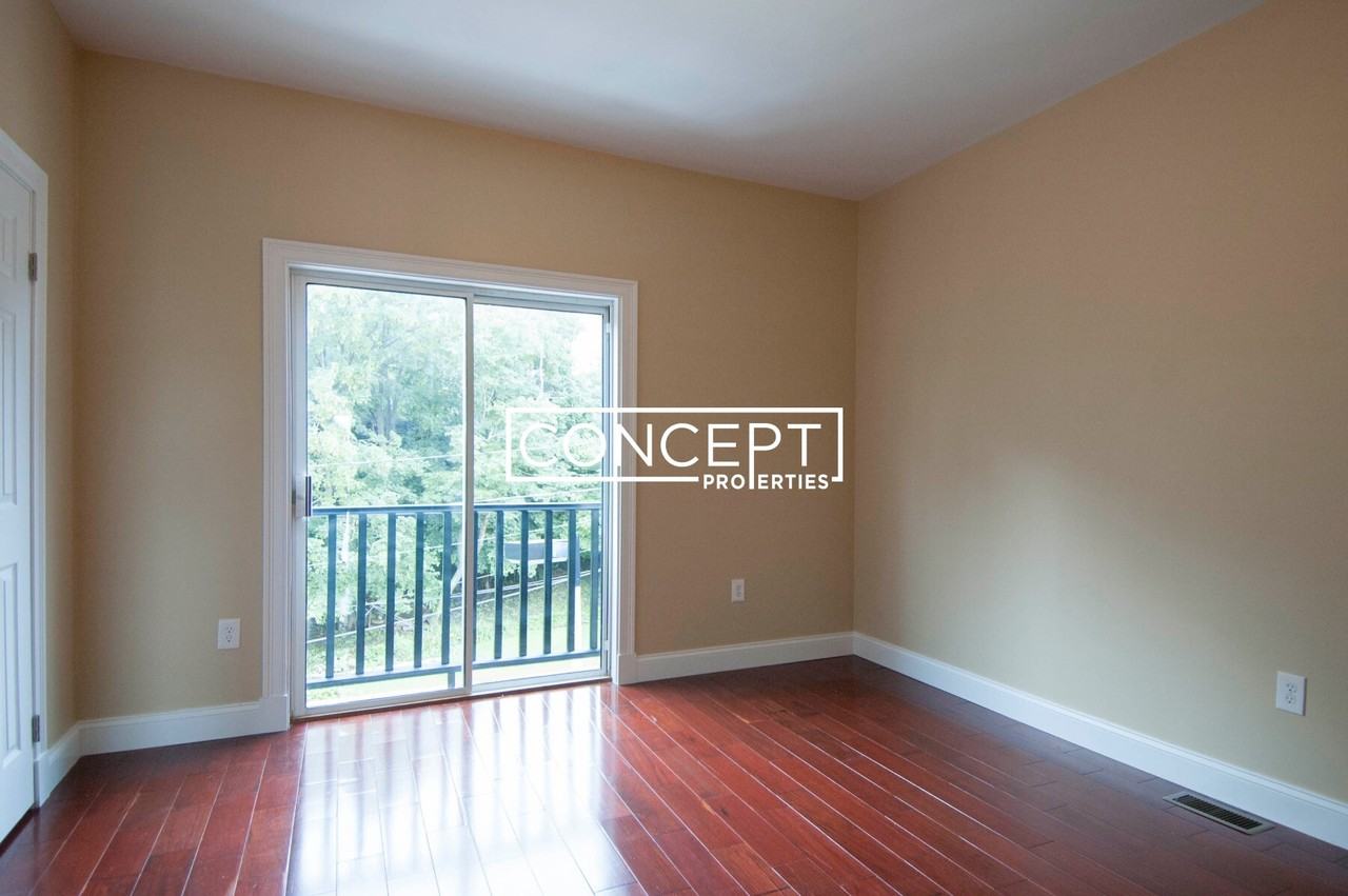 6 Rockledge St #B - Photo 5 of 32