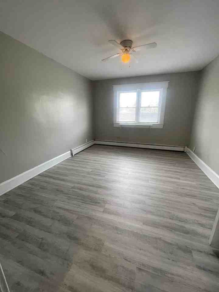 1517 W Main St #4 - Photo 6 of 9