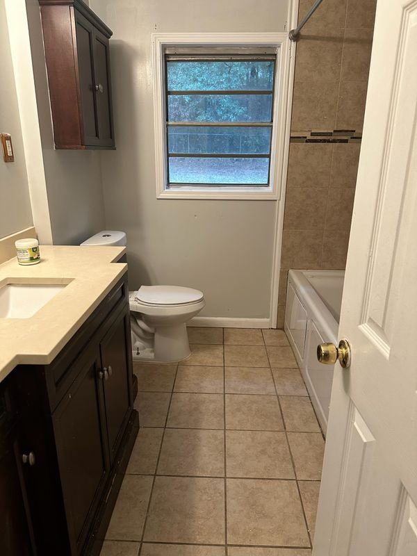 2319 Houston St - Photo 4 of 5