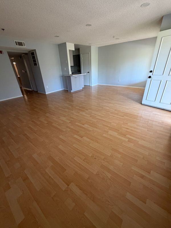 10282 Tujunga Canyon Blvd ##103