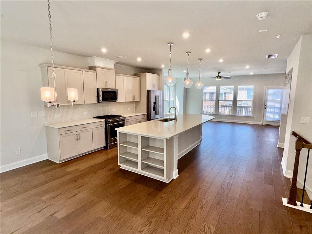 361 Watson Ave - Photo 6 of 25