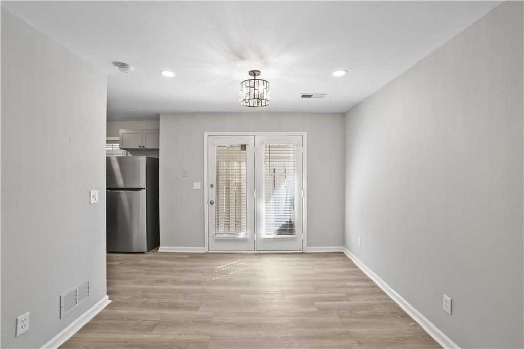 124 Holcomb Ferry Rd - Photo 5 of 20