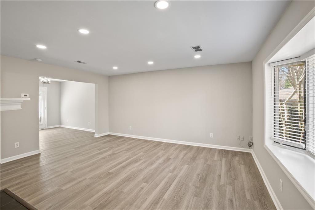 124 Holcomb Ferry Rd - Photo 7 of 20