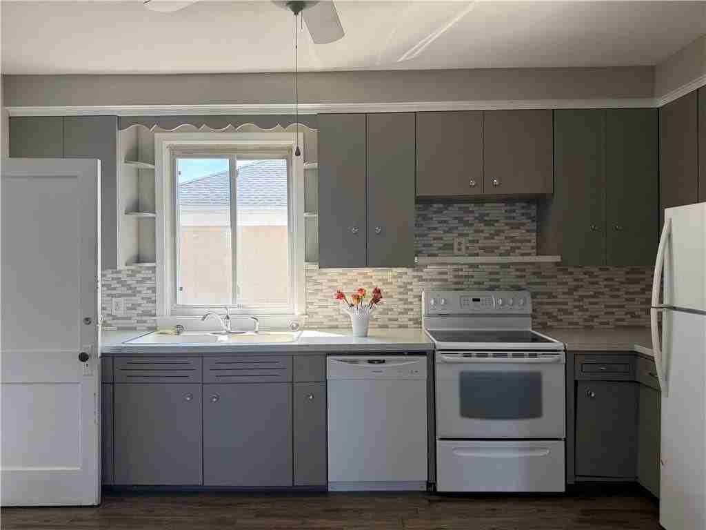 10 Knight St - Photo 4 of 22