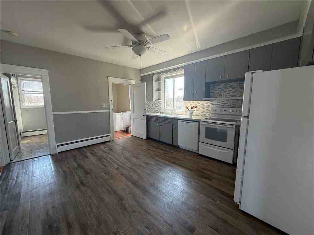 10 Knight St - Photo 6 of 22