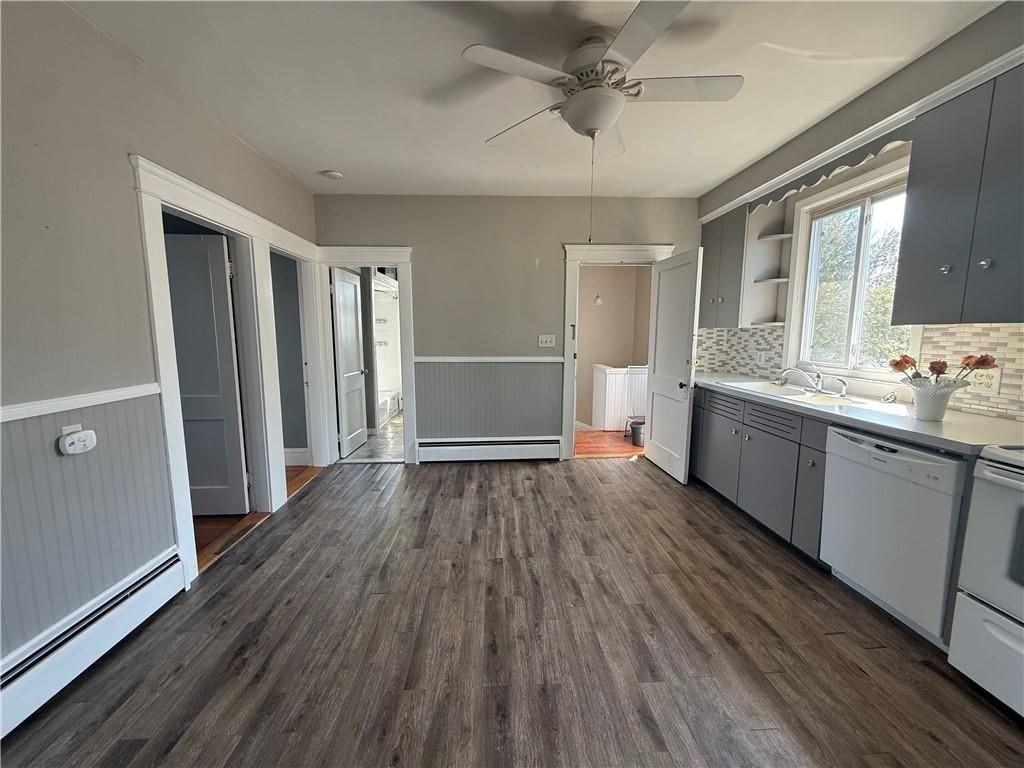 10 Knight St - Photo 7 of 22